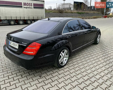 Черный Мерседес С Класс, объемом двигателя 5.5 л и пробегом 229 тыс. км за 16666 $, фото 9 на Automoto.ua
