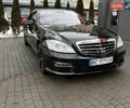 Черный Мерседес С Класс, объемом двигателя 4.7 л и пробегом 175 тыс. км за 15000 $, фото 1 на Automoto.ua