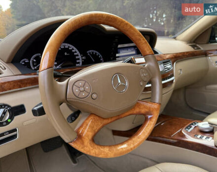 Чорний Мерседес С Клас, об'ємом двигуна 3 л та пробігом 337 тис. км за 19900 $, фото 29 на Automoto.ua