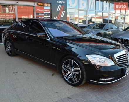 Чорний Мерседес С Клас, об'ємом двигуна 5.5 л та пробігом 299 тис. км за 21900 $, фото 1 на Automoto.ua