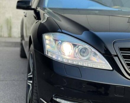 Черный Мерседес С Класс, объемом двигателя 4.66 л и пробегом 240 тыс. км за 13700 $, фото 11 на Automoto.ua