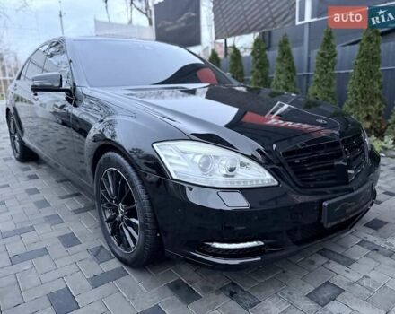 Черный Мерседес С Класс, объемом двигателя 3 л и пробегом 279 тыс. км за 17700 $, фото 6 на Automoto.ua