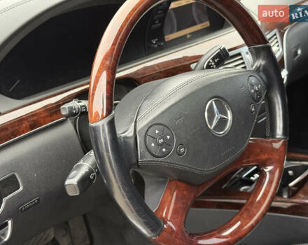 Черный Мерседес С Класс, объемом двигателя 4.66 л и пробегом 158 тыс. км за 12500 $, фото 16 на Automoto.ua