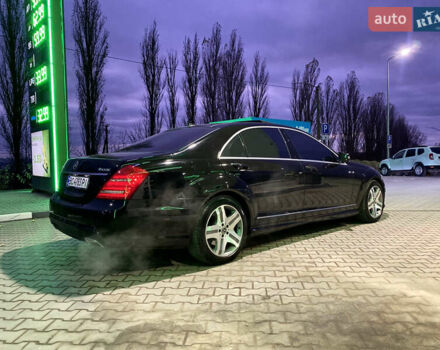 Черный Мерседес С Класс, объемом двигателя 5.5 л и пробегом 229 тыс. км за 16666 $, фото 67 на Automoto.ua