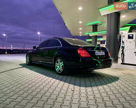 Черный Мерседес С Класс, объемом двигателя 5.5 л и пробегом 229 тыс. км за 16666 $, фото 63 на Automoto.ua