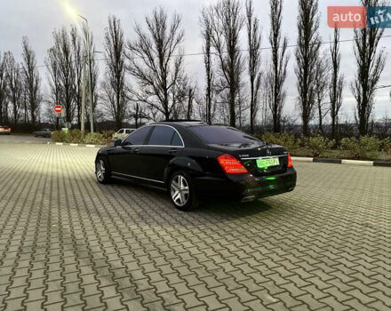 Черный Мерседес С Класс, объемом двигателя 5.5 л и пробегом 229 тыс. км за 16666 $, фото 56 на Automoto.ua