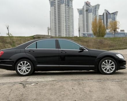 Черный Мерседес С Класс, объемом двигателя 4.7 л и пробегом 158 тыс. км за 12500 $, фото 7 на Automoto.ua