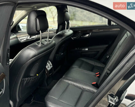 Черный Мерседес С Класс, объемом двигателя 3 л и пробегом 360 тыс. км за 17999 $, фото 26 на Automoto.ua