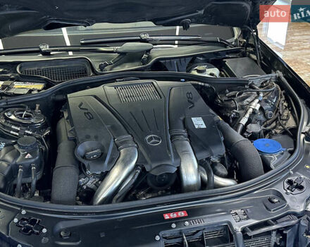Черный Мерседес С Класс, объемом двигателя 4.7 л и пробегом 175 тыс. км за 24900 $, фото 63 на Automoto.ua