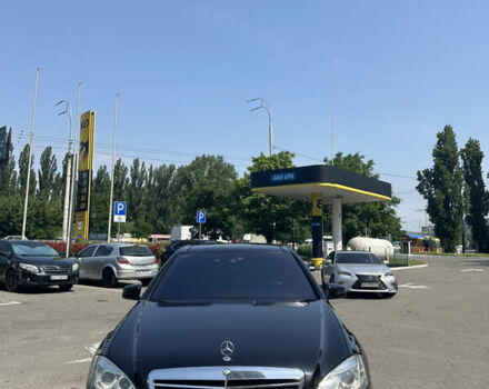 Черный Мерседес С Класс, объемом двигателя 4.7 л и пробегом 142 тыс. км за 22500 $, фото 1 на Automoto.ua