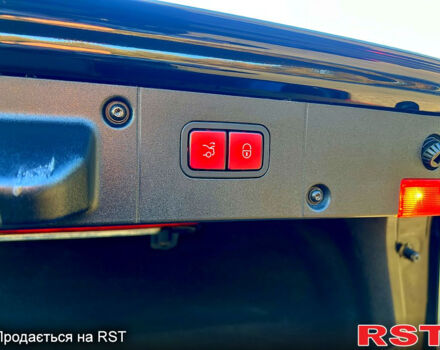 Черный Мерседес С Класс, объемом двигателя 4.7 л и пробегом 255 тыс. км за 16200 $, фото 12 на Automoto.ua