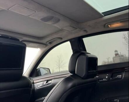 Черный Мерседес С Класс, объемом двигателя 4.7 л и пробегом 161 тыс. км за 21000 $, фото 25 на Automoto.ua