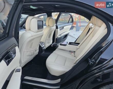 Черный Мерседес С Класс, объемом двигателя 4.7 л и пробегом 218 тыс. км за 17999 $, фото 62 на Automoto.ua