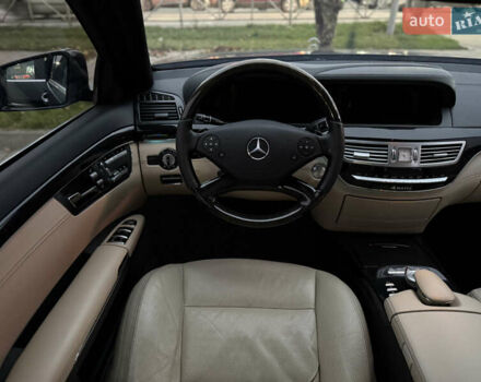 Черный Мерседес С Класс, объемом двигателя 4.7 л и пробегом 218 тыс. км за 14999 $, фото 37 на Automoto.ua