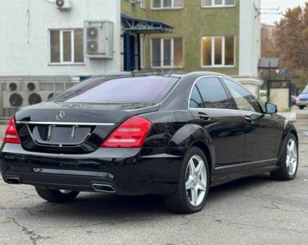 Черный Мерседес С Класс, объемом двигателя 4.7 л и пробегом 170 тыс. км за 13900 $, фото 5 на Automoto.ua