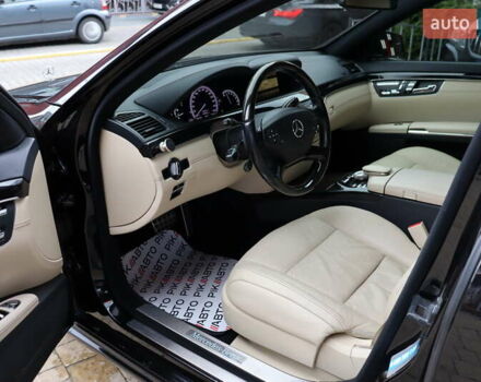 Черный Мерседес С Класс, объемом двигателя 4.7 л и пробегом 179 тыс. км за 17900 $, фото 11 на Automoto.ua