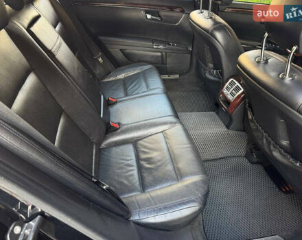 Чорний Мерседес С Клас, об'ємом двигуна 4.66 л та пробігом 221 тис. км за 15900 $, фото 29 на Automoto.ua