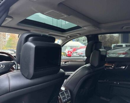 Черный Мерседес С Класс, объемом двигателя 4.7 л и пробегом 170 тыс. км за 13900 $, фото 11 на Automoto.ua