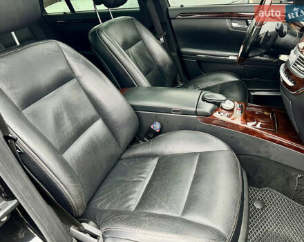 Черный Мерседес С Класс, объемом двигателя 3 л и пробегом 258 тыс. км за 17400 $, фото 45 на Automoto.ua