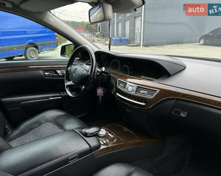 Черный Мерседес С Класс, объемом двигателя 2.99 л и пробегом 320 тыс. км за 21500 $, фото 45 на Automoto.ua