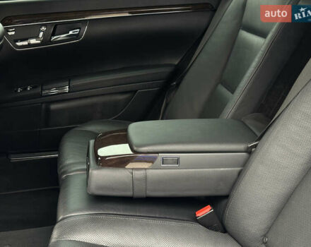 Черный Мерседес С Класс, объемом двигателя 2.99 л и пробегом 320 тыс. км за 21500 $, фото 46 на Automoto.ua