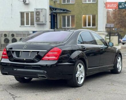 Черный Мерседес С Класс, объемом двигателя 4.7 л и пробегом 170 тыс. км за 13900 $, фото 5 на Automoto.ua
