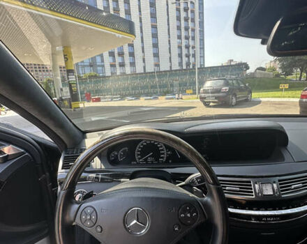 Черный Мерседес С Класс, объемом двигателя 4.7 л и пробегом 142 тыс. км за 22500 $, фото 4 на Automoto.ua