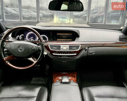 Черный Мерседес С Класс, объемом двигателя 3 л и пробегом 258 тыс. км за 17400 $, фото 39 на Automoto.ua