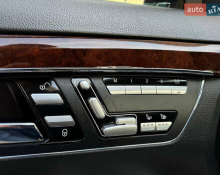 Чорний Мерседес С Клас, об'ємом двигуна 4.66 л та пробігом 221 тис. км за 15900 $, фото 16 на Automoto.ua