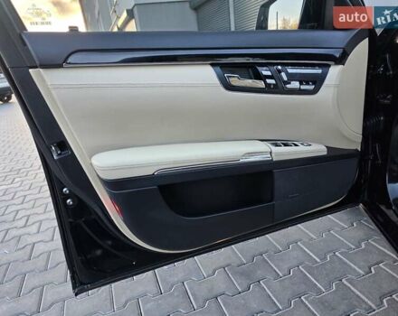 Черный Мерседес С Класс, объемом двигателя 4.7 л и пробегом 218 тыс. км за 17999 $, фото 43 на Automoto.ua
