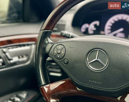 Чорний Мерседес С Клас, об'ємом двигуна 2.99 л та пробігом 258 тис. км за 18000 $, фото 21 на Automoto.ua