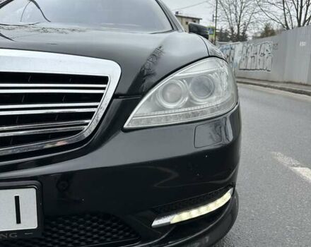 Черный Мерседес С Класс, объемом двигателя 4.66 л и пробегом 170 тыс. км за 21900 $, фото 23 на Automoto.ua