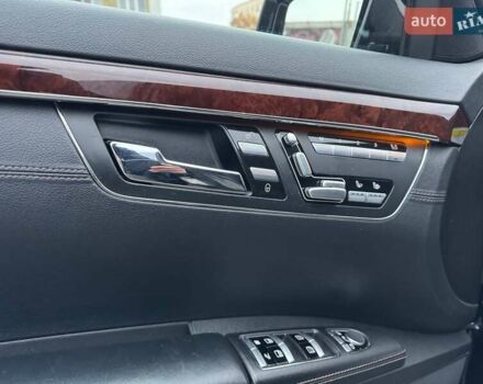 Черный Мерседес С Класс, объемом двигателя 4.7 л и пробегом 170 тыс. км за 13900 $, фото 9 на Automoto.ua