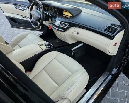 Черный Мерседес С Класс, объемом двигателя 4.7 л и пробегом 218 тыс. км за 17999 $, фото 51 на Automoto.ua