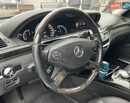 Черный Мерседес С Класс, объемом двигателя 3 л и пробегом 280 тыс. км за 19999 $, фото 8 на Automoto.ua