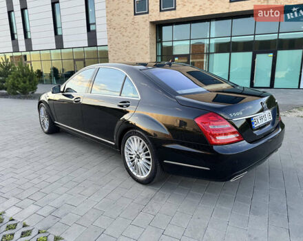 Черный Мерседес С Класс, объемом двигателя 4.7 л и пробегом 208 тыс. км за 23000 $, фото 2 на Automoto.ua