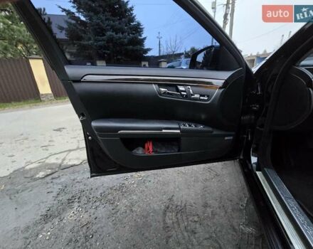 Черный Мерседес С Класс, объемом двигателя 3.5 л и пробегом 188 тыс. км за 14999 $, фото 38 на Automoto.ua