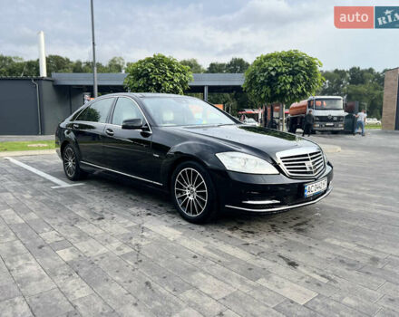 Черный Мерседес С Класс, объемом двигателя 3 л и пробегом 285 тыс. км за 15500 $, фото 9 на Automoto.ua