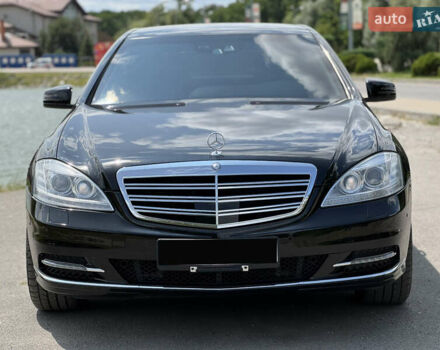 Чорний Мерседес С Клас, об'ємом двигуна 5.51 л та пробігом 56 тис. км за 89900 $, фото 2 на Automoto.ua