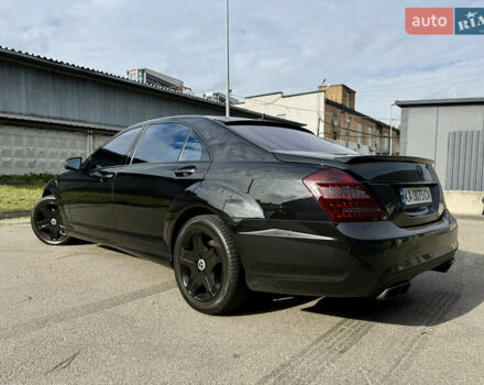 Мерседес С Класс 2012 в Киеве на Automoto.ua Черный Мерседес С Класс, объемом двигателя 4.66 л и пробегом 256 тыс. км за 21500 $, фото 7 на Automoto.ua