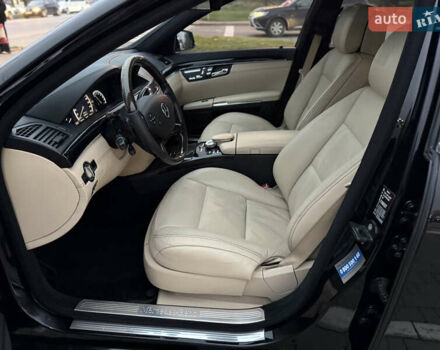 Черный Мерседес С Класс, объемом двигателя 4.7 л и пробегом 218 тыс. км за 14999 $, фото 25 на Automoto.ua