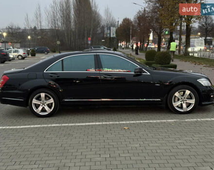 Черный Мерседес С Класс, объемом двигателя 4.7 л и пробегом 218 тыс. км за 14999 $, фото 1 на Automoto.ua