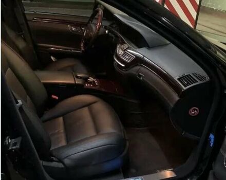 Черный Мерседес С Класс, объемом двигателя 4.7 л и пробегом 161 тыс. км за 21000 $, фото 11 на Automoto.ua