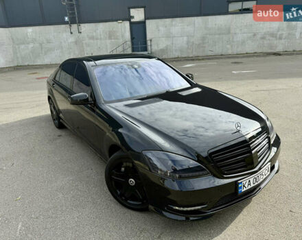 Мерседес С Класс 2012 в Киеве на Automoto.ua Черный Мерседес С Класс, объемом двигателя 4.66 л и пробегом 256 тыс. км за 21500 $, фото 4 на Automoto.ua