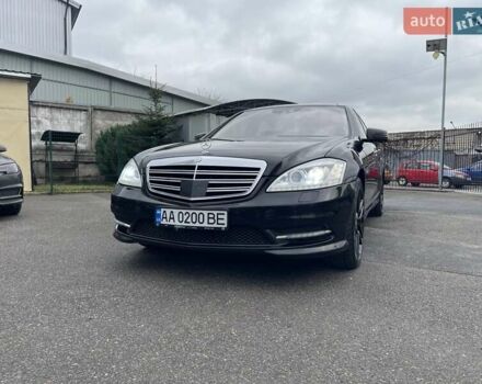Черный Мерседес С Класс, объемом двигателя 3 л и пробегом 280 тыс. км за 19999 $, фото 24 на Automoto.ua