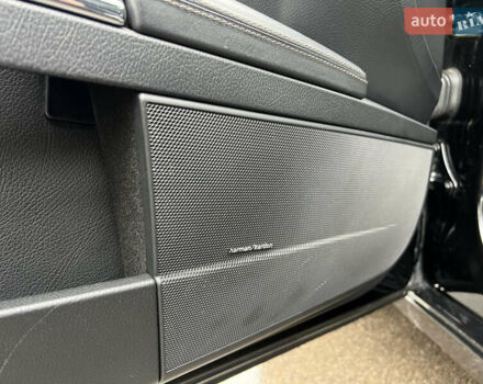 Чорний Мерседес С Клас, об'ємом двигуна 2.99 л та пробігом 258 тис. км за 18000 $, фото 17 на Automoto.ua