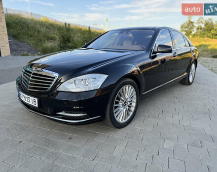 Черный Мерседес С Класс, объемом двигателя 4.7 л и пробегом 208 тыс. км за 23000 $, фото 5 на Automoto.ua