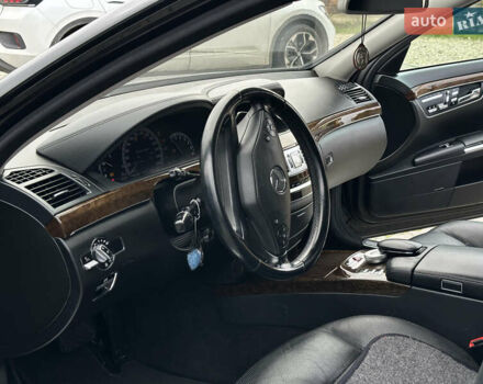 Черный Мерседес С Класс, объемом двигателя 2.99 л и пробегом 320 тыс. км за 21500 $, фото 32 на Automoto.ua