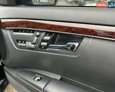 Чорний Мерседес С Клас, об'ємом двигуна 2.99 л та пробігом 258 тис. км за 18000 $, фото 40 на Automoto.ua