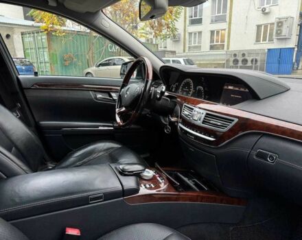 Черный Мерседес С Класс, объемом двигателя 4.7 л и пробегом 170 тыс. км за 13900 $, фото 15 на Automoto.ua